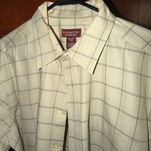 Covington L/G Men's Cream Button-Up Windowpane Dress Shirt. (034)